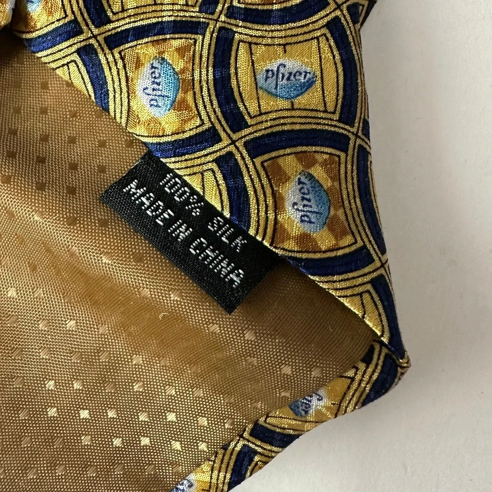 Pfizer Mens Silk Necktie Tie Geometric Logo Pattern Corporate Pharma Sales Rep